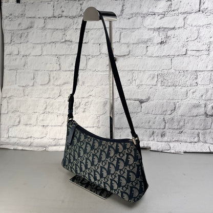 Dior Navy Shoulder Bags A-15640