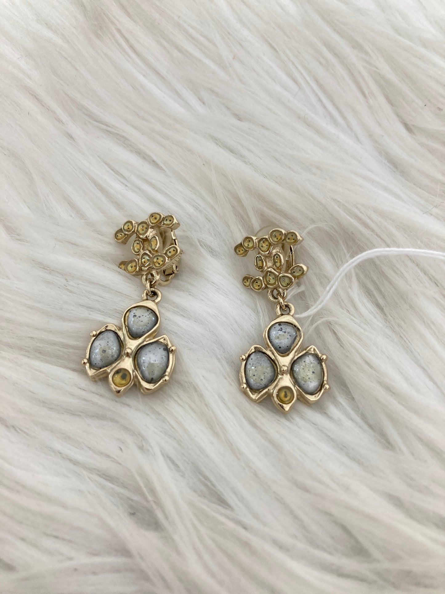 Chanel Gold Earrings A-15644