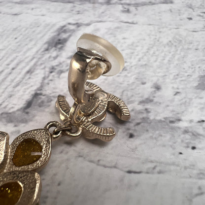 Chanel Gold Earrings A-15644