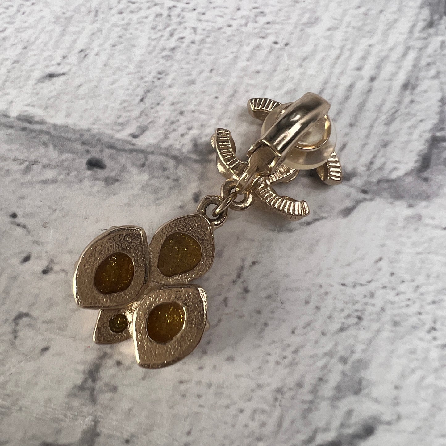 Chanel Gold Earrings A-15644
