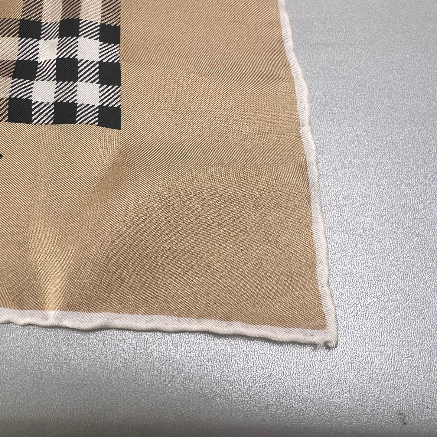 Burberry Beige Scarves A-15648
