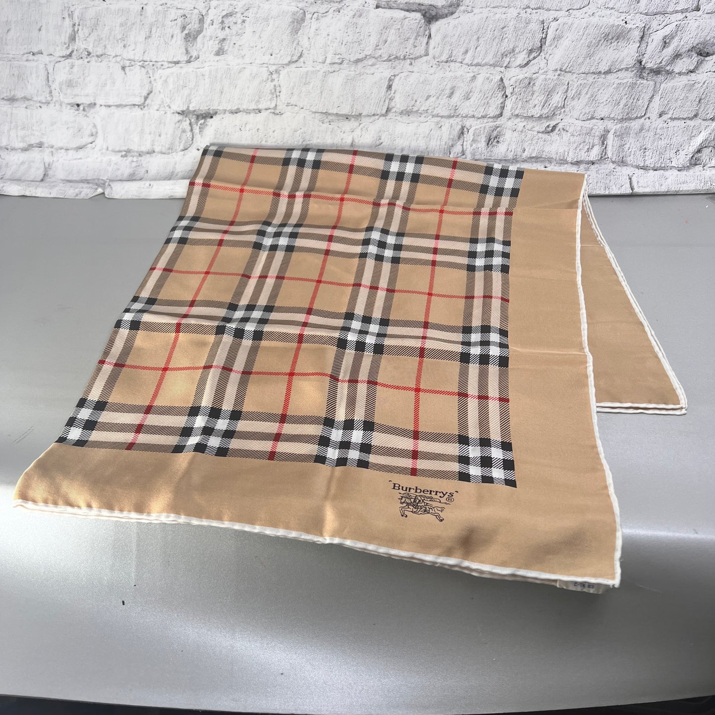 Burberry Beige Scarves A-15648