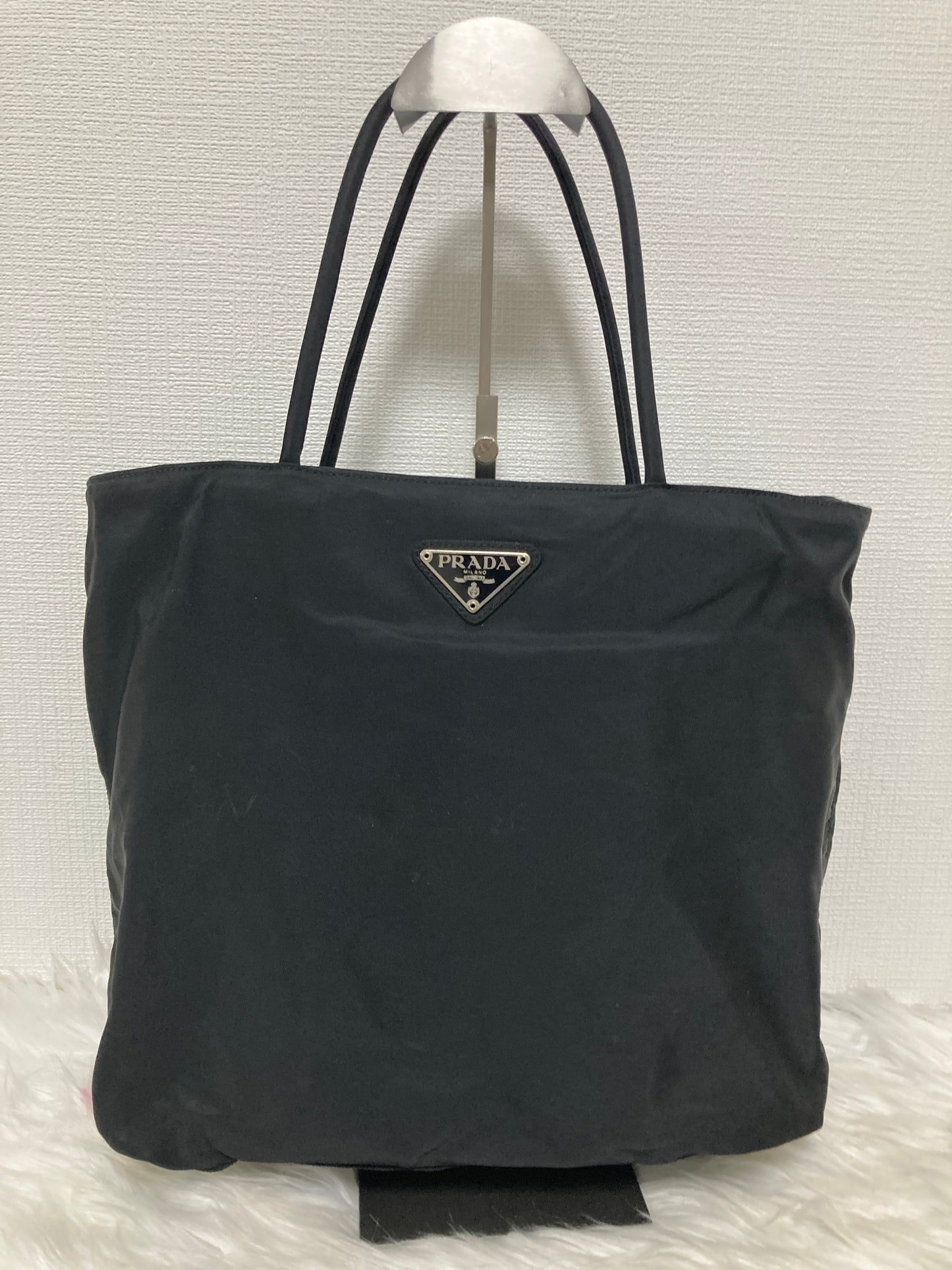 Prada Black Tote Bags A-15671