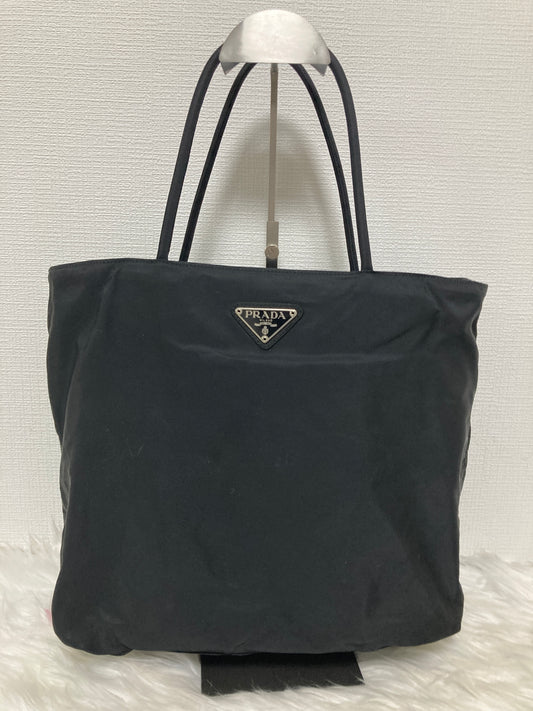 Prada Black Tote Bags A-15671
