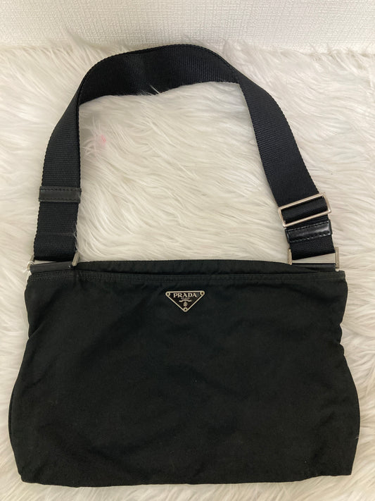 Prada Black Shoulder Bags A-15673