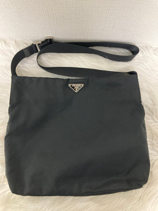 Prada Black Shoulder Bags A-15674