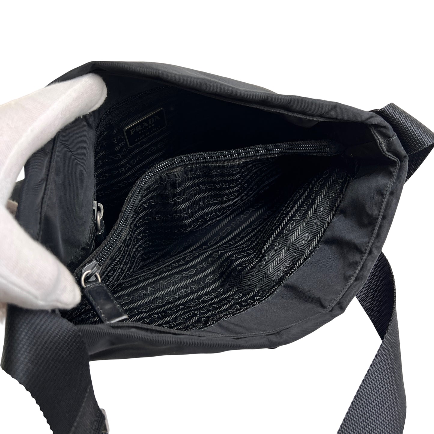Prada Black Shoulder Bags A-15674