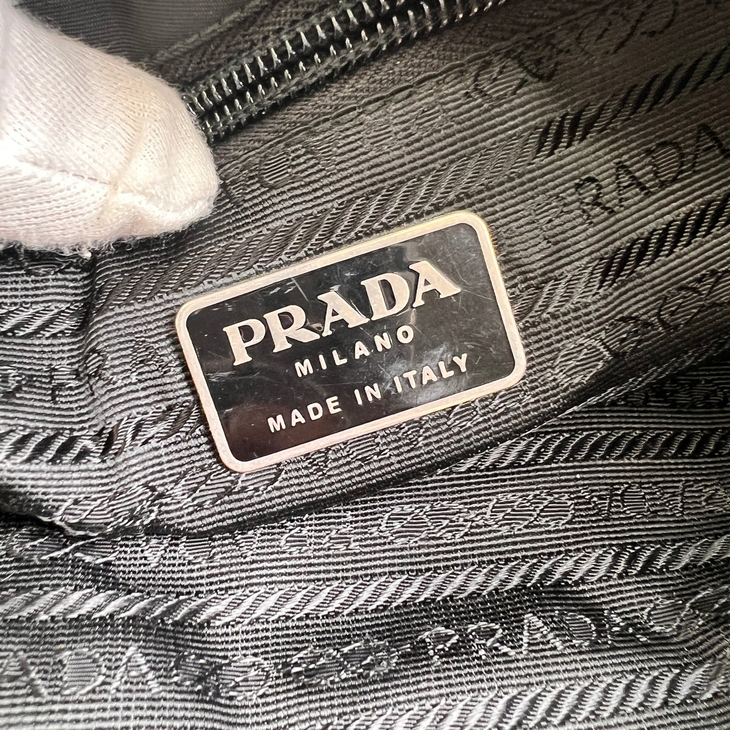 Prada Black Shoulder Bags A-15674