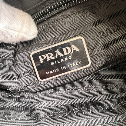 Prada Black Shoulder Bags A-15674