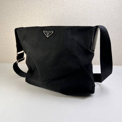 Prada Black Shoulder Bags A-15674