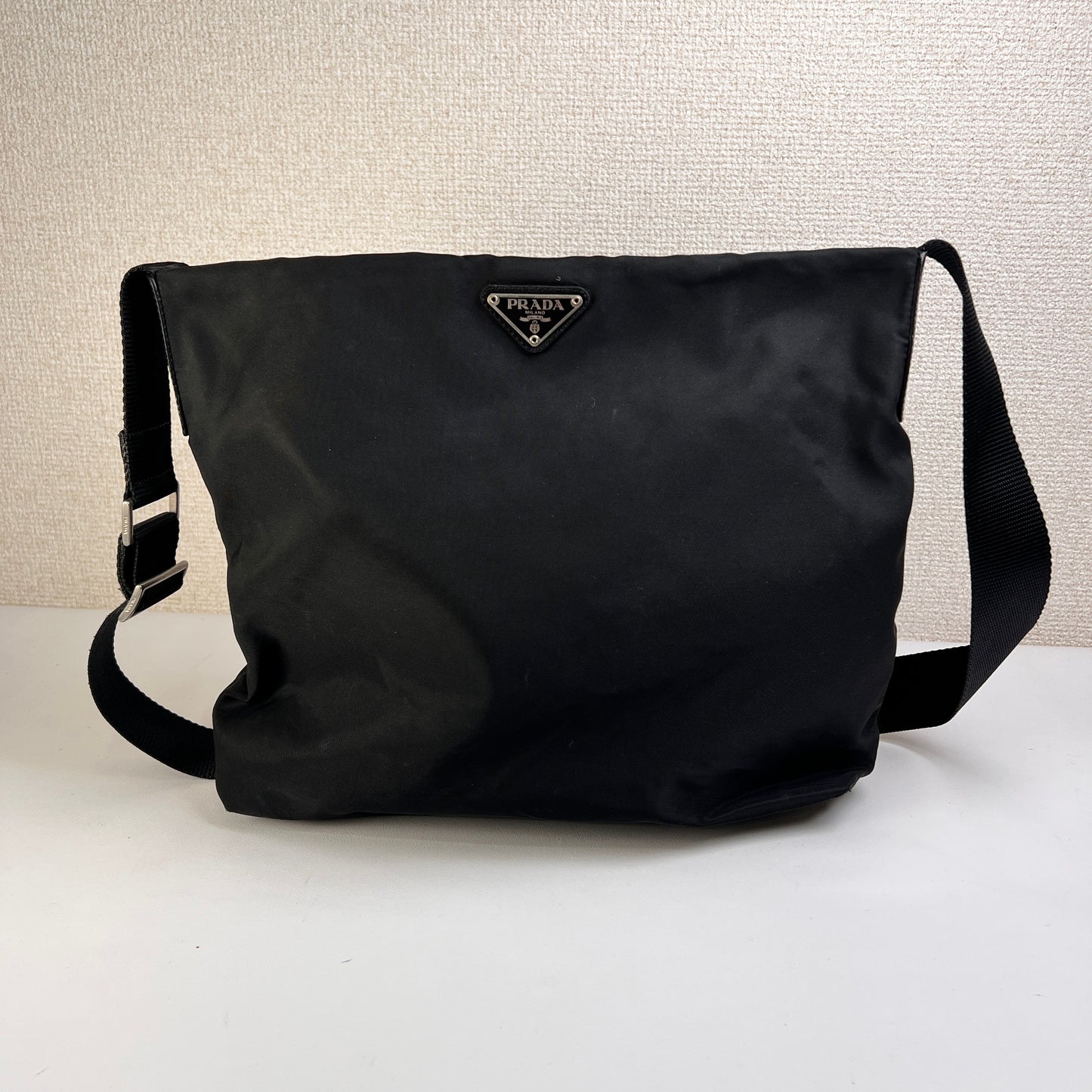 Prada Black Shoulder Bags A-15674