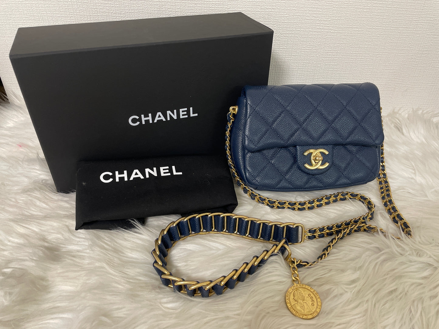 Chanel Navy Shoulder Bags A-15678