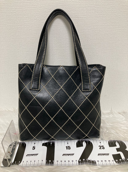 Chanel Black Tote Bags A-15680