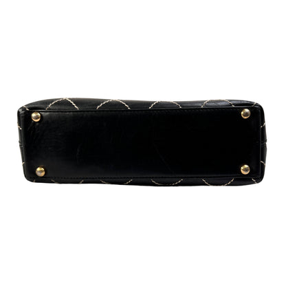 Chanel Black Tote Bags A-15680