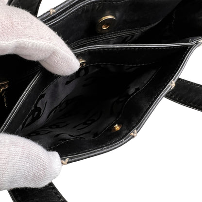 Chanel Black Tote Bags A-15680