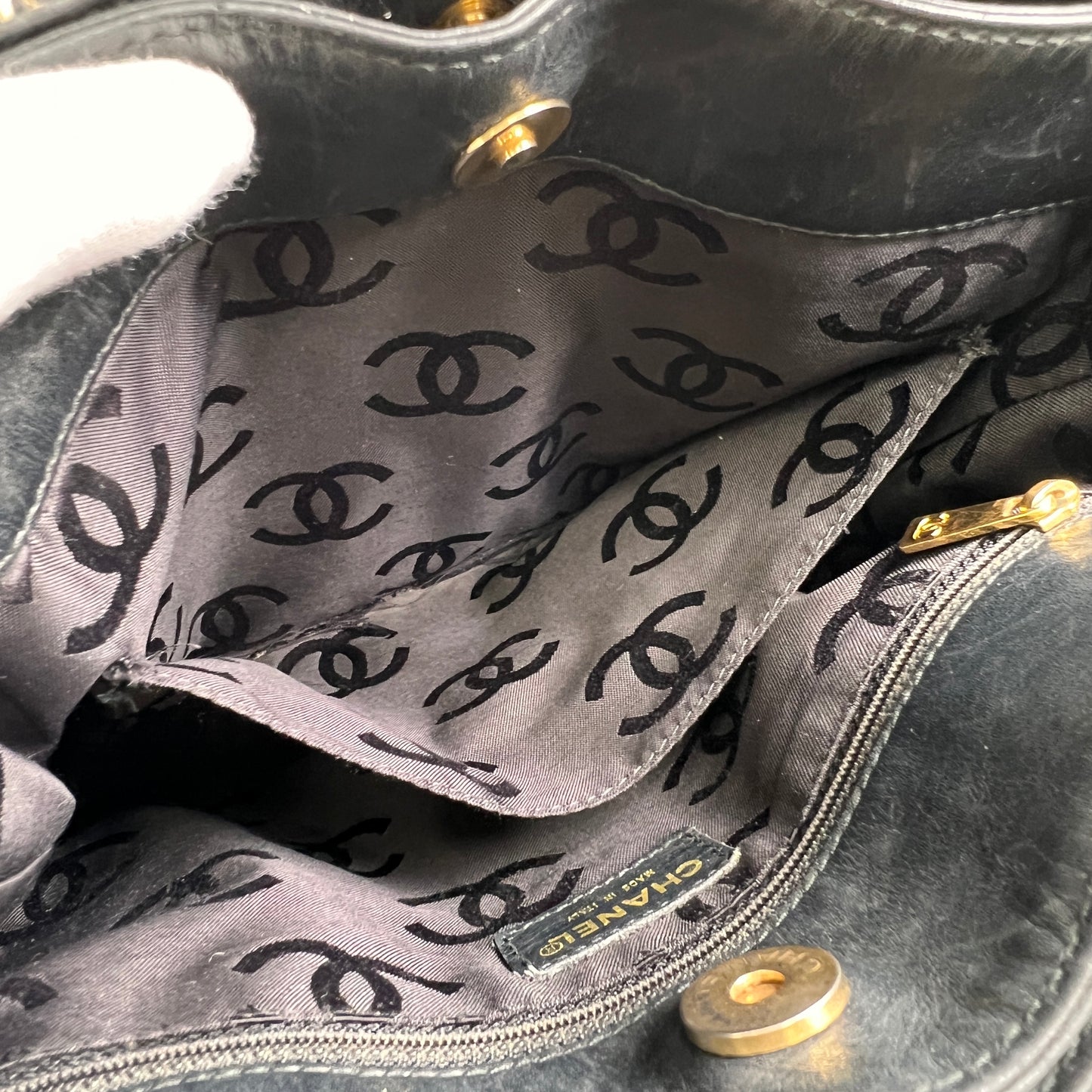 Chanel Black Tote Bags A-15680
