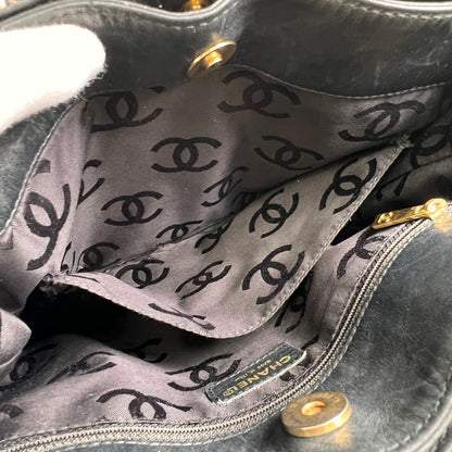 Chanel Black Tote Bags A-15680
