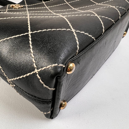 Chanel Black Tote Bags A-15680