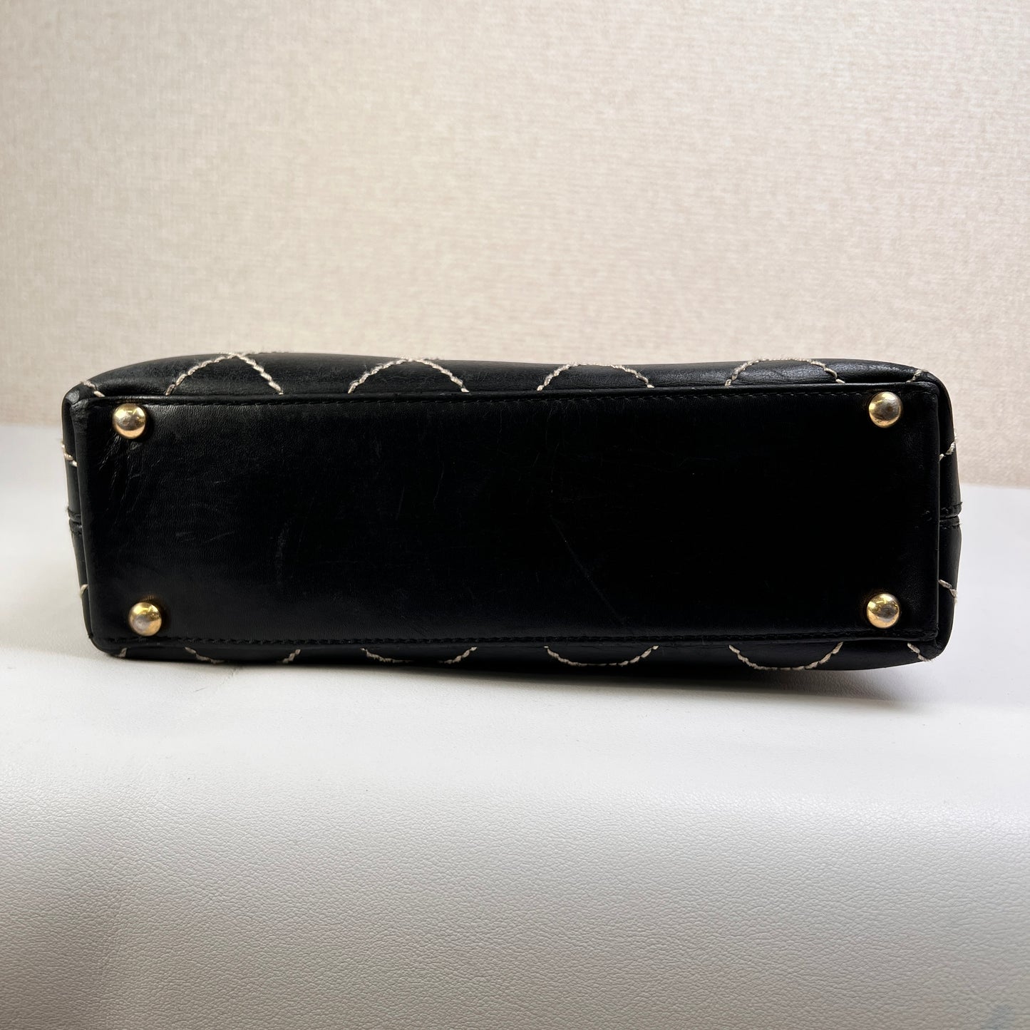 Chanel Black Tote Bags A-15680