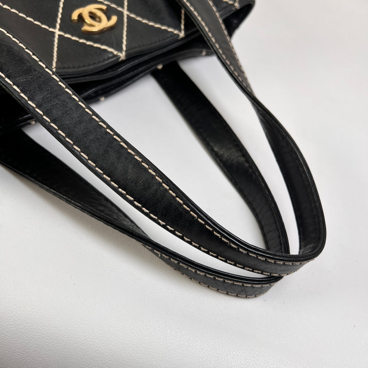 Chanel Black Tote Bags A-15680