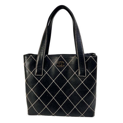 Chanel Black Tote Bags A-15680