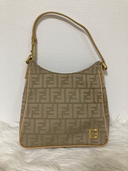Fendi Beige Shoulder Bags A-15681