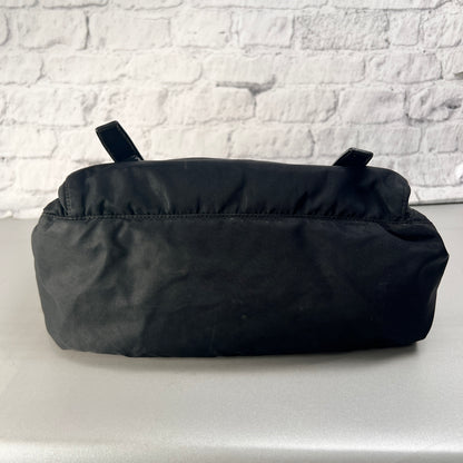 Prada Black Shoulder Bags A-15682