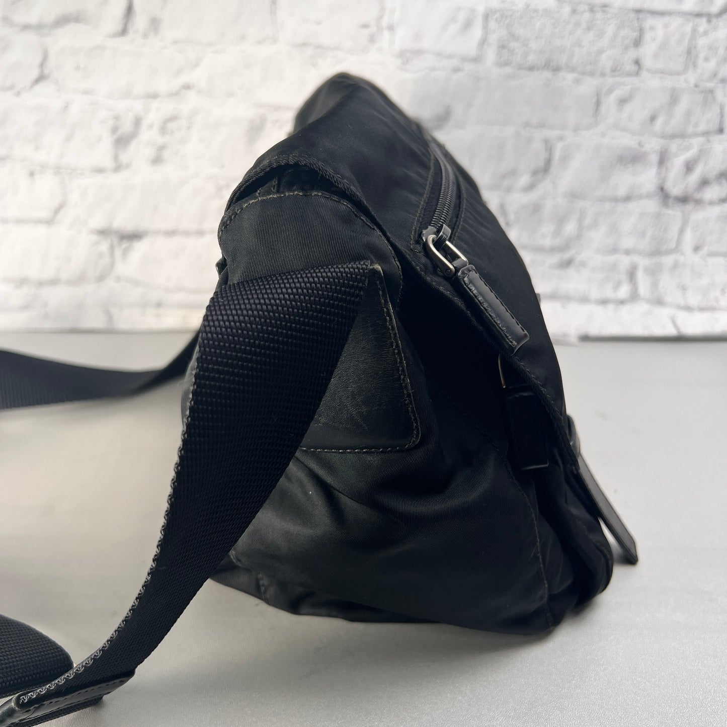 Prada Black Shoulder Bags A-15682