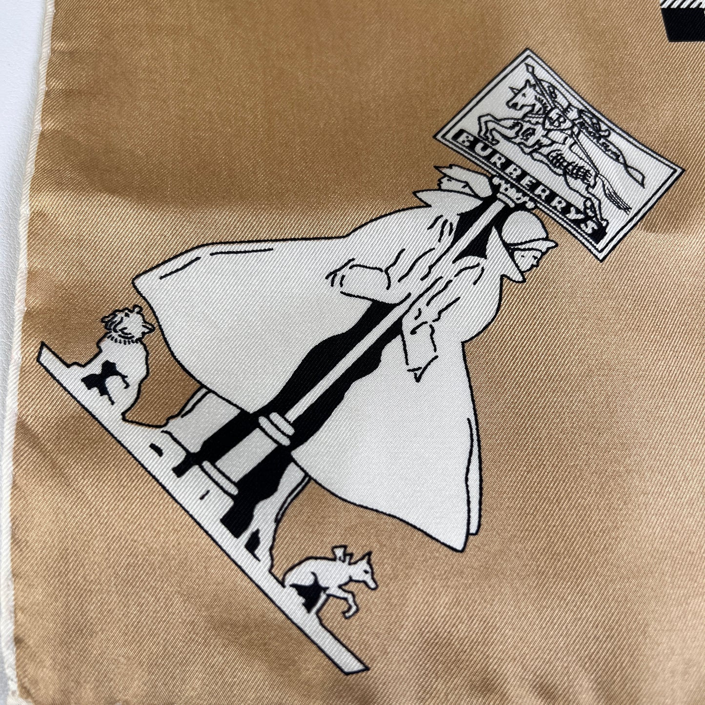 Burberry Beige Scarves A-15695