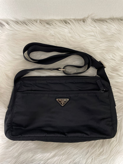 Prada Black Handle Bags A-15707