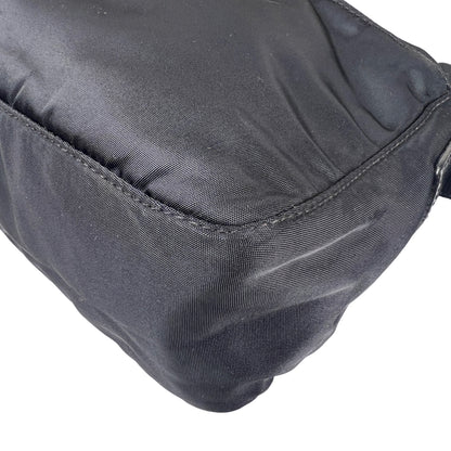 Prada Black Handle Bags A-15707