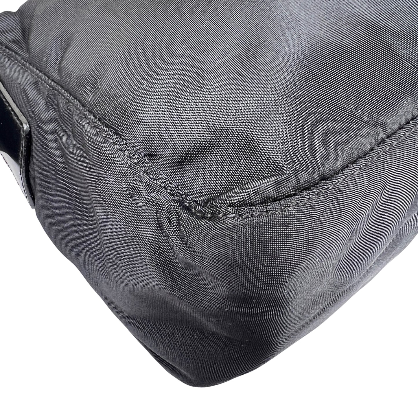 Prada Black Handle Bags A-15707