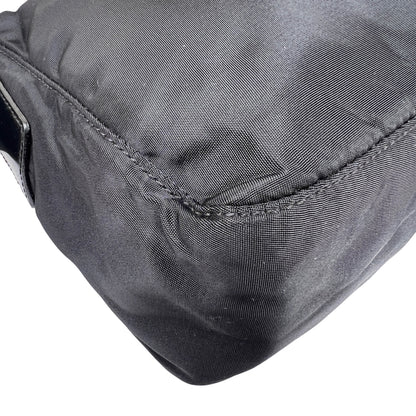 Prada Black Handle Bags A-15707