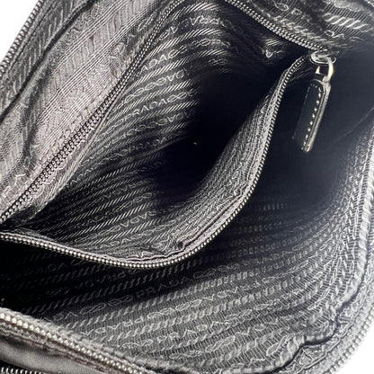 Prada Black Handle Bags A-15707