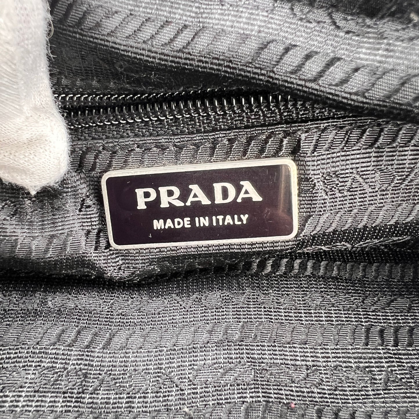 Prada Black Handle Bags A-15707