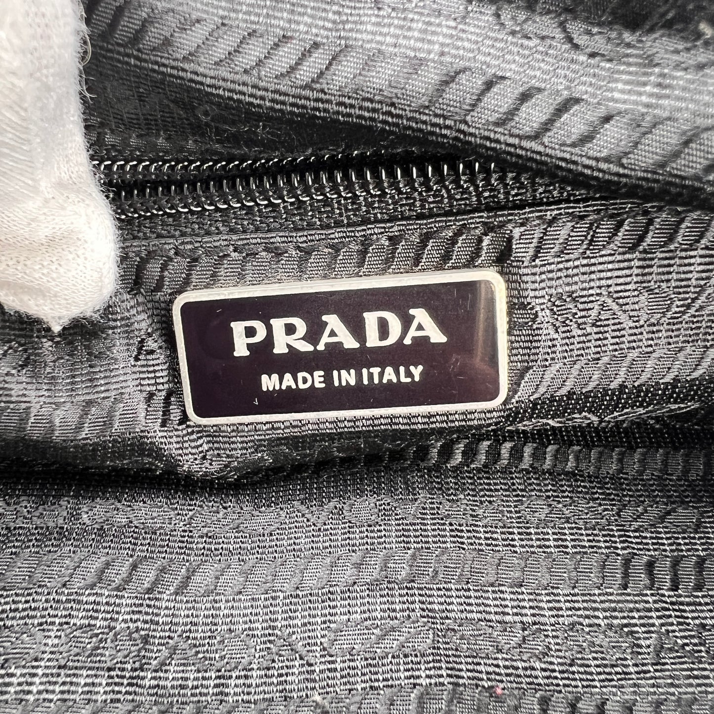 Prada Black Handle Bags A-15707