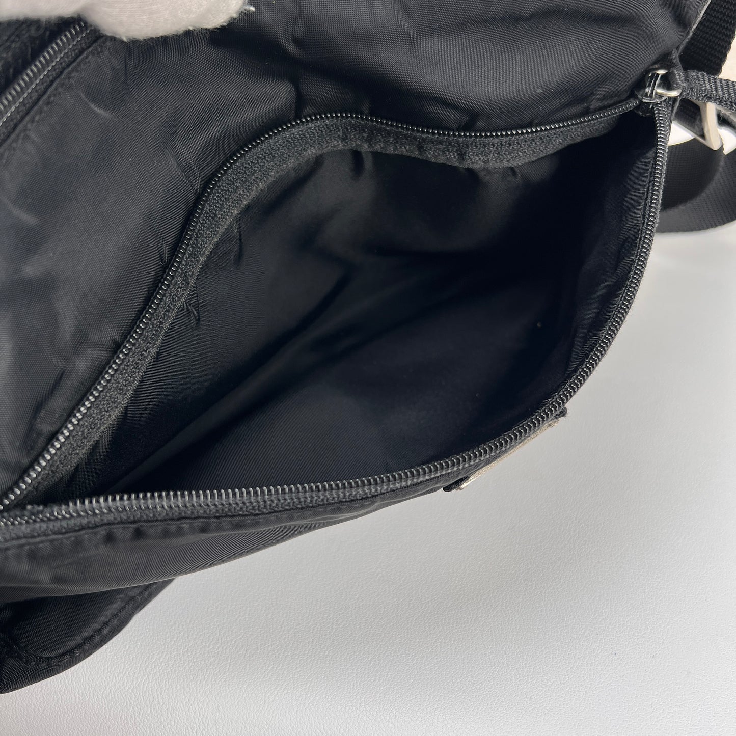 Prada Black Handle Bags A-15707
