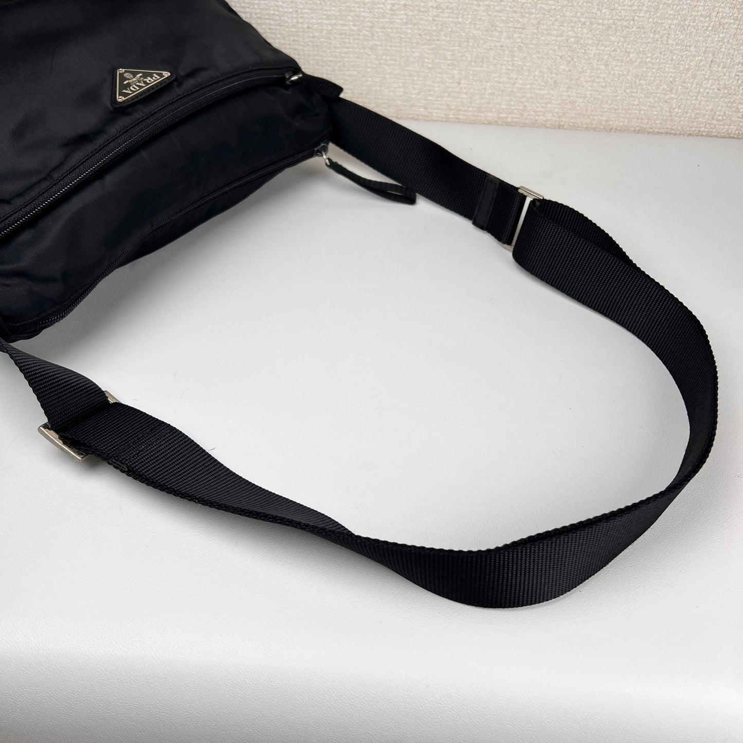 Prada Black Handle Bags A-15707
