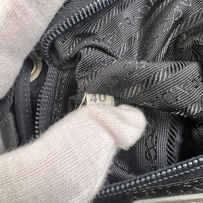 Prada Black Handle Bags A-15708