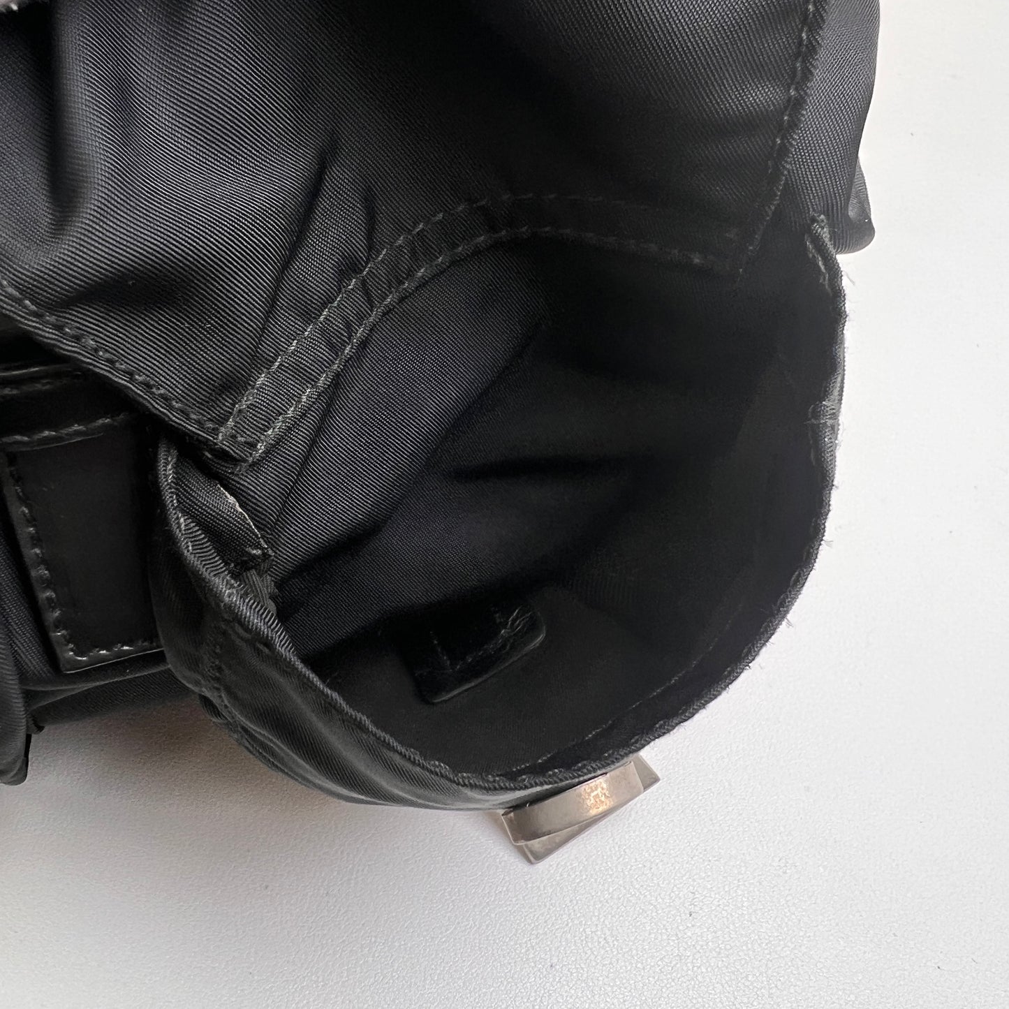 Prada Black Handle Bags A-15708