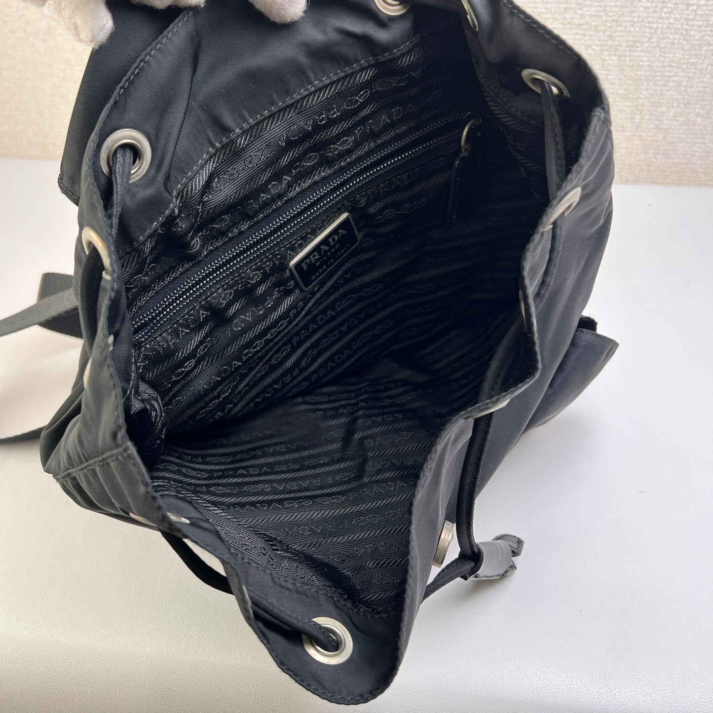Prada Black Handle Bags A-15708