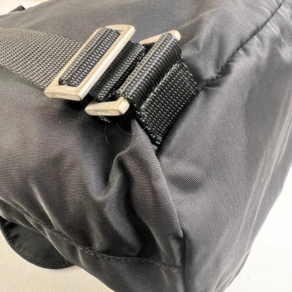 Prada Black Handle Bags A-15708