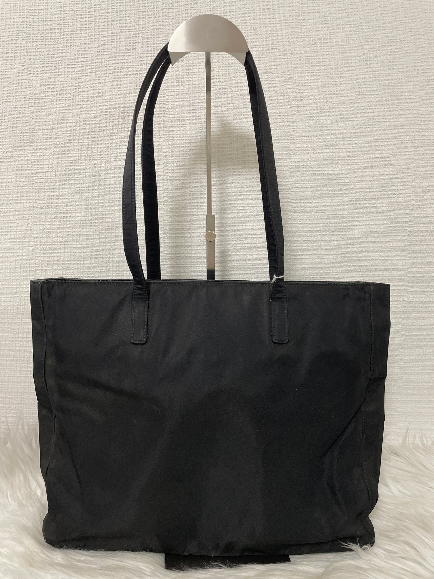 Prada Black Tote Bags A-15714