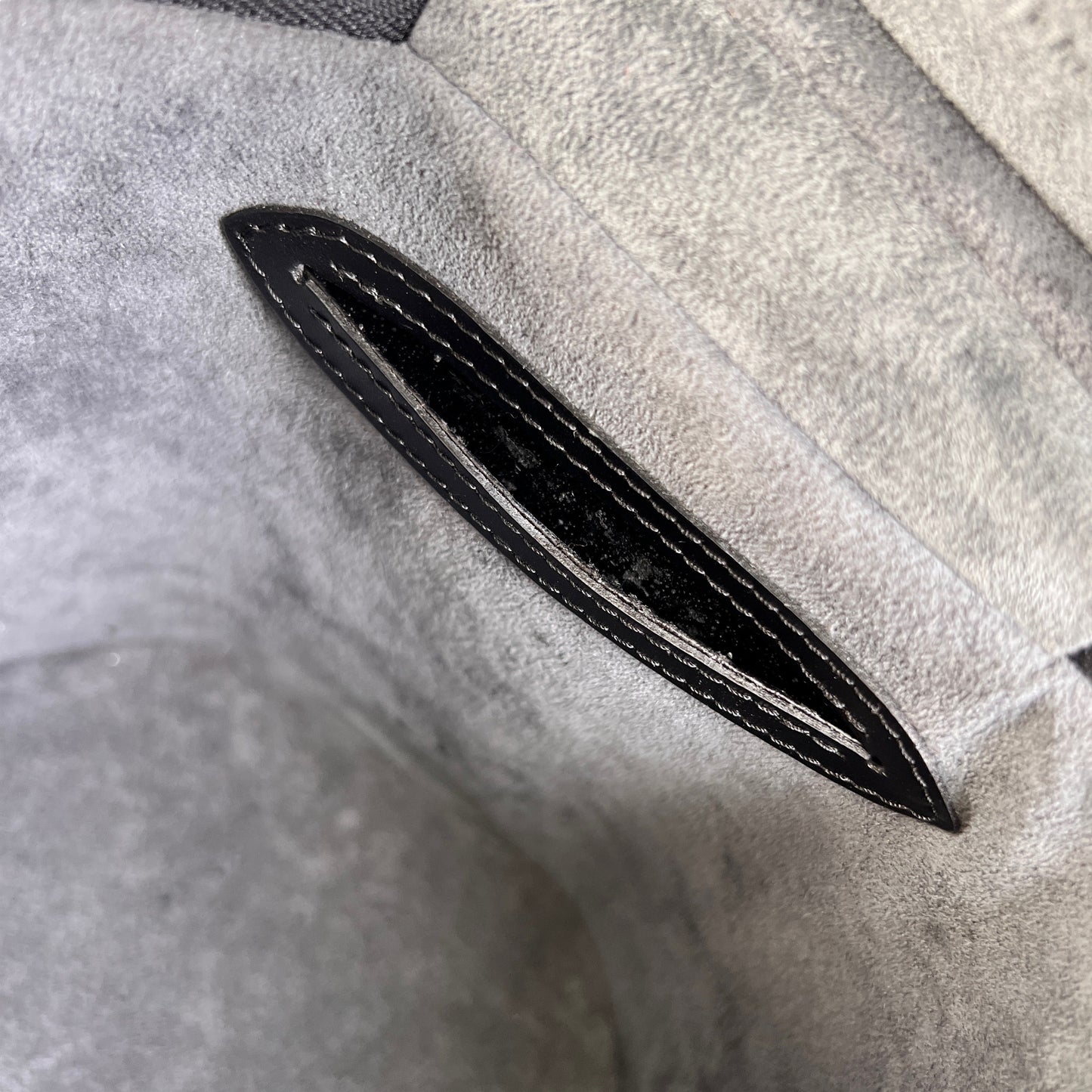 Louis Vuitton Black Handle Bags A-15718