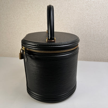 Louis Vuitton Black Handle Bags A-15718