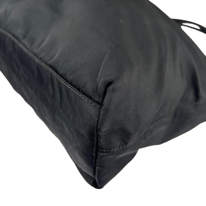 Prada Black Handle Bags A-15722