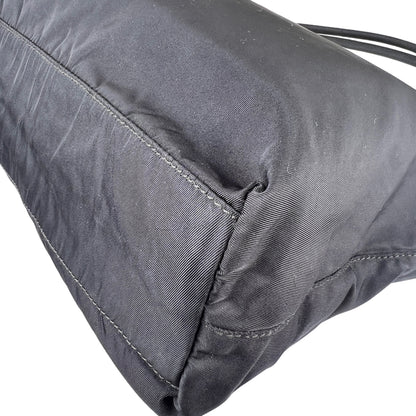 Prada Black Handle Bags A-15722