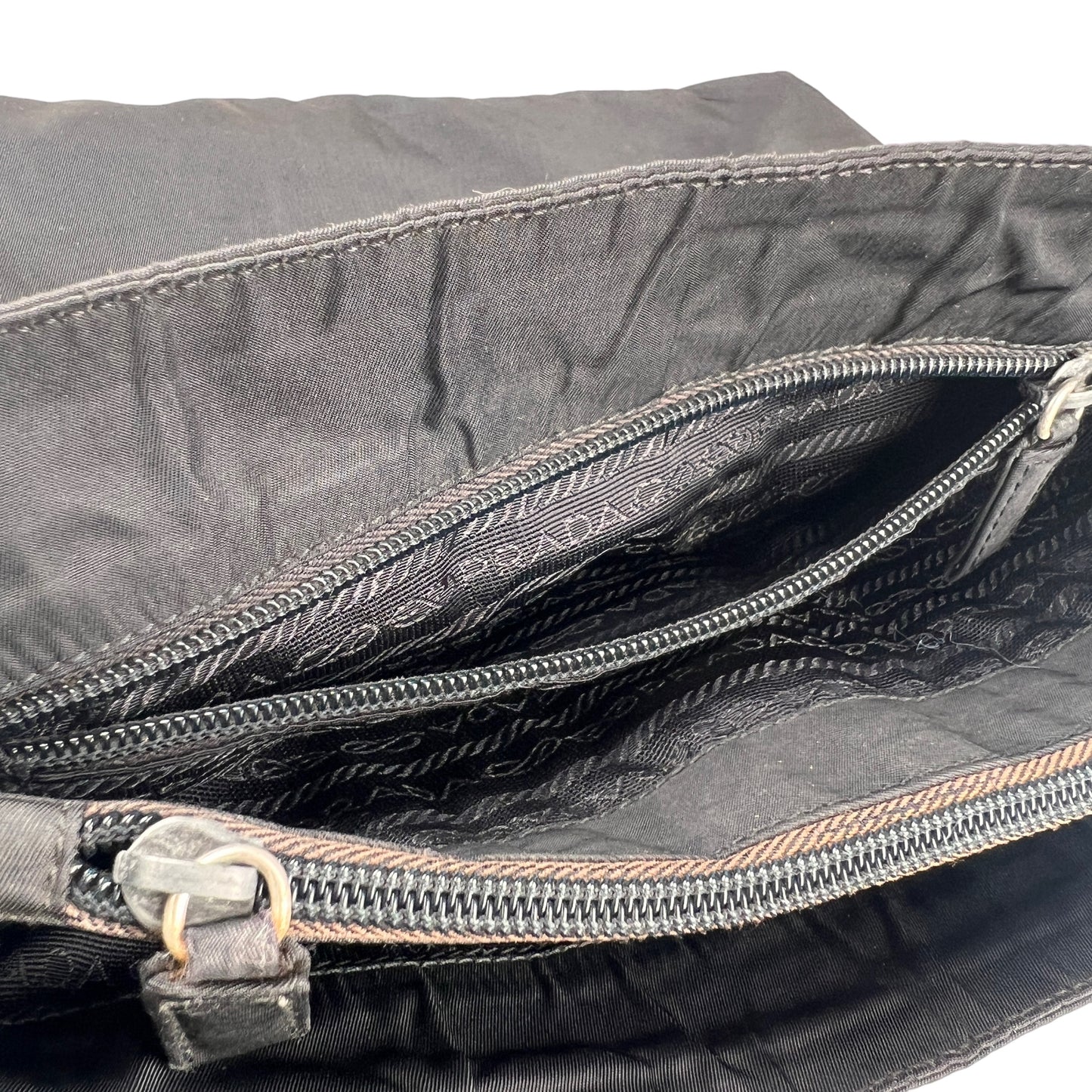 Prada Black Handle Bags A-15722
