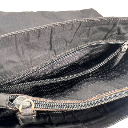 Prada Black Handle Bags A-15722