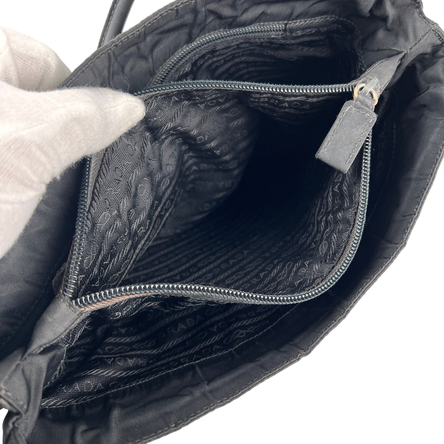 Prada Black Handle Bags A-15722